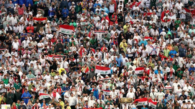 مشجعو العراق يتابعون مجريات مباراة فرنسا والعراق ضمن المجموعة الأولى من بطولة كأس العالم لكرة القدم 2026، والتي أقيمت على ملعب فيلادلفيا في 22 يونيو/حزيران 2026 في فيلادلفيا، بنسلفانيا. 