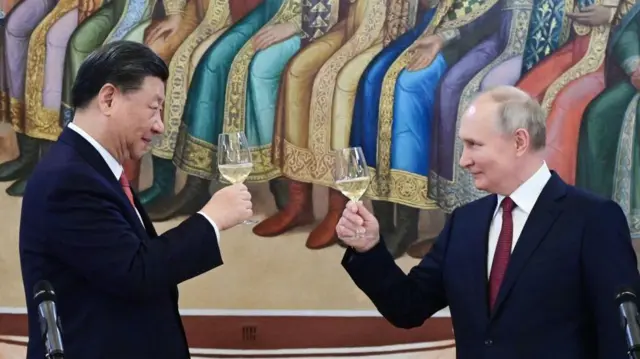 शी जिनपिंग और व्लादिमीर पुतिन