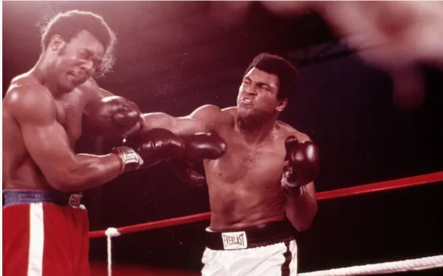 Aworan ija Rumble in the Junle laarin Foreman ati Muhammad Ali