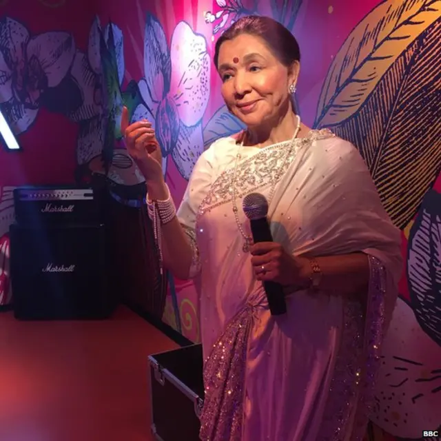 आशा भोसले