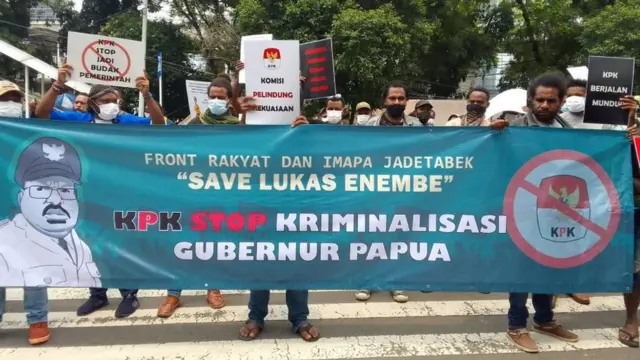 Demonstrasi Save Lukas Enembe