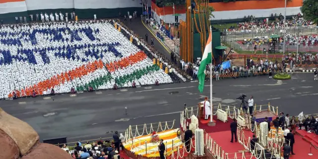 नरेंद्र मोदी