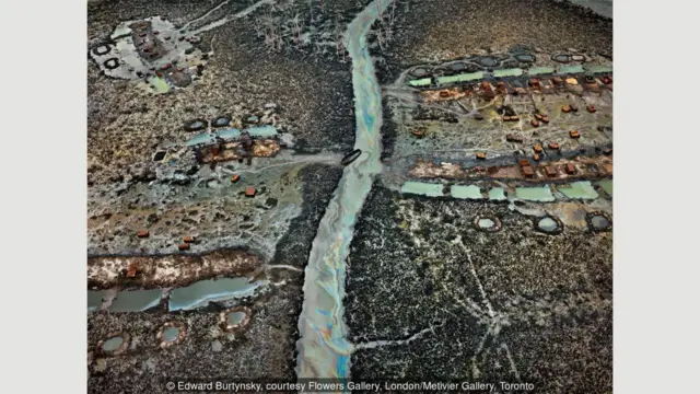 Edward Burtynsky, courtesy Flowers Gallery, London/Metivier Gallery, Toronto