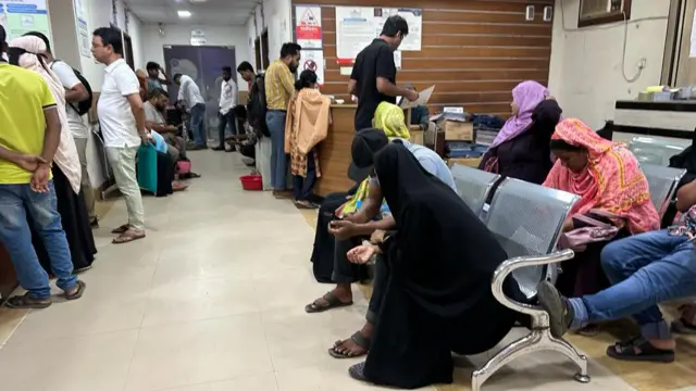 চেম্বার বন্ধ থাকলেও অনেক রোগী চিকিৎসার জন্য হাসপাতালে এসেছেন