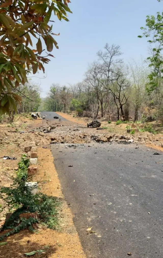 మందుపాతర పేల్చిన మావోయిస్టులు