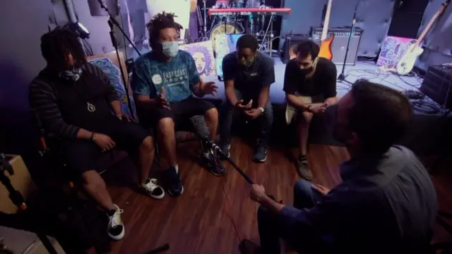 (Слева удесно) Ерик Џексон, Дејвид Муни, Чарлс Вајт, наступају као Day Dream Sessions током протеста у организацији покрета „Животи црнаца су важни" у Вашингтону