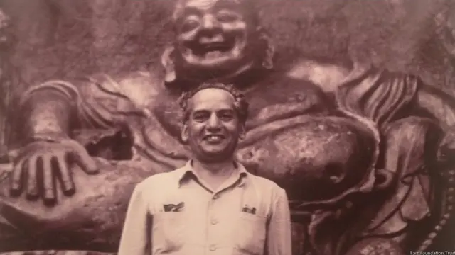 ছবির চিত্রনাট্য, সংলাপ এবং গান লিখেছিলেন কবি ফয়েজ আহমদ ফয়েজ