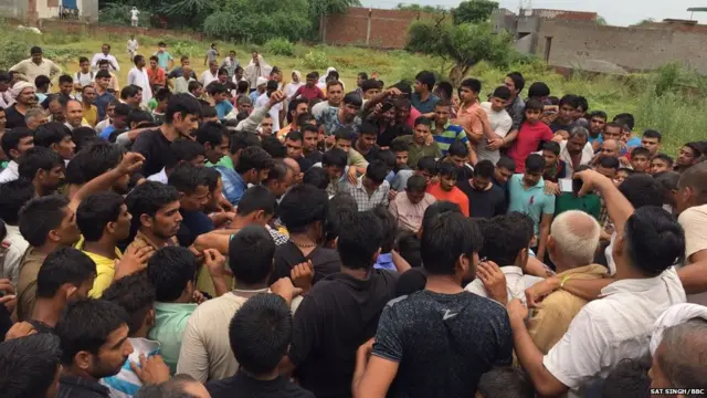 ਰੋਹਤਕ, ਮੁਸਲਮਾਨ. ਹਿੰਦੂ