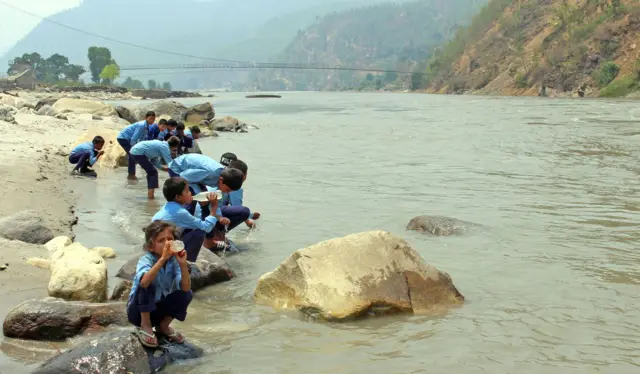 कर्णालीका बालबालिका
