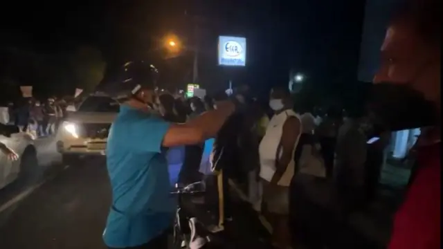 ජනපති ගෝඨාභය රාජපක්ෂගේ පෞද්ගලික නිවස පිහිටි නුගේගොඩ මිරිහාන ප්රදේශයේ (මාර්තු 31) මේ වනවිට පැවැත්වෙන විරෝධතාව