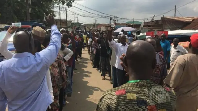 Ndị otu APC na Legọs