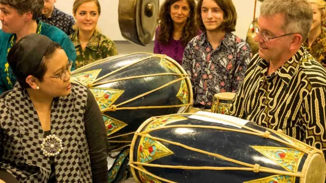 Menlu Retno Masudi dan Peter Smith