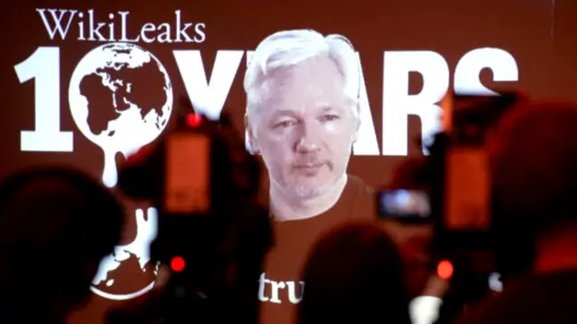 julian assange, जूलियन असांजे, विकीलीक्स
