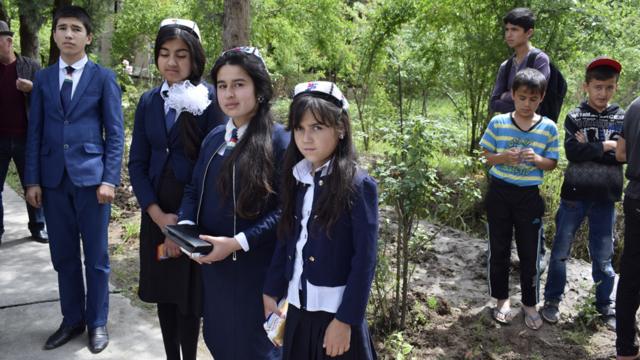 Таджикские школьники