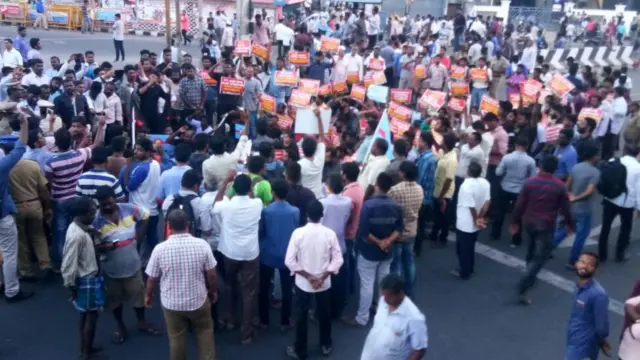 போராட்டம்