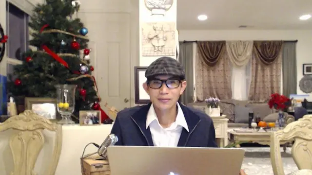 ดร.เสน่ห์ ถิ่นแสน หรือ "ดร.เพียงดิน รักไทย" ประธานบอร์ดของภาคีไทยเพื่อสิทธิมนุษยชน