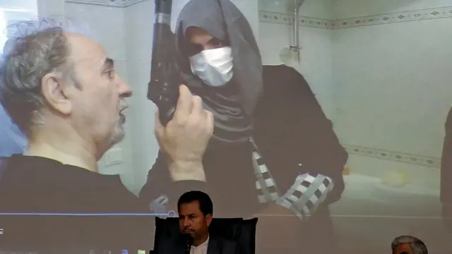 فیلم لحظه ورود آقای نجفی در بازسازی صحنه جرم در دادگاه هم پخش شد