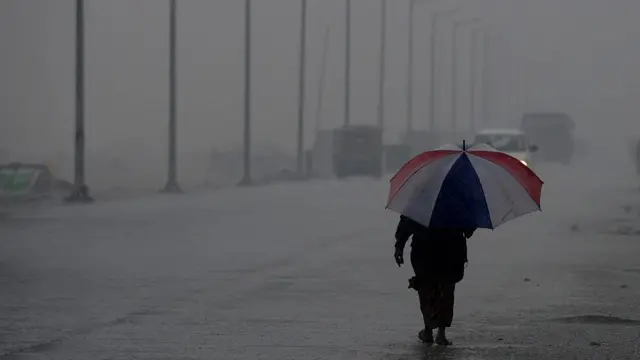 कमी दाबाचा पट्टा, उच्च तापमान आणि जोरानं वाहणारं वारं अशा परिस्थितीत चक्रिवादळ तयार होते