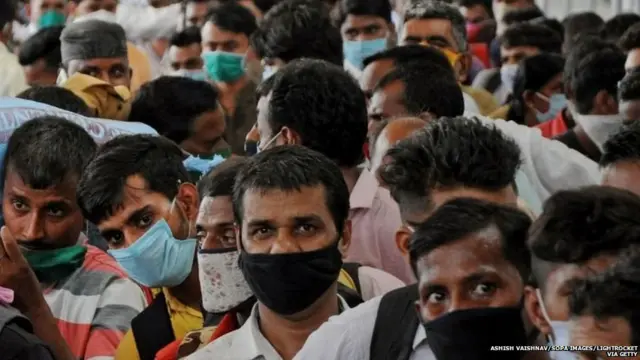 कोरोना वैक्सीन लगने के बाद क्या मास्क से छुटकारा मिल जाएगा?