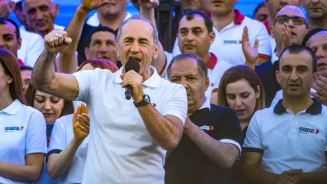 Роберт Кочарян