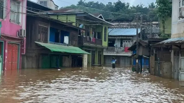 ‌ဖားကန့်မြို့မ ကျောက်ဝိုင်း
