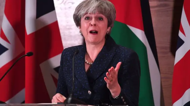 رئيسة الوزراء البريطانية تيريزا ماي