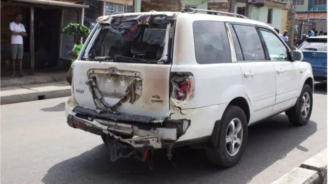 Ọkọ to jona ni Ọgba l'Eko