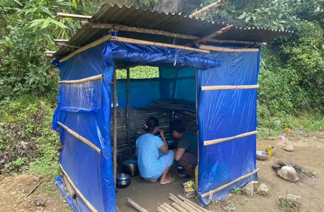 အိန္ဒိယဘက် မီဇိုရမ်ပြည်နယ်ဘက်ရှောင်တိမ်းသွားပြီး ကွာရန်တင်းဝင်ကြရတဲ့စခန်းတစ်ခု