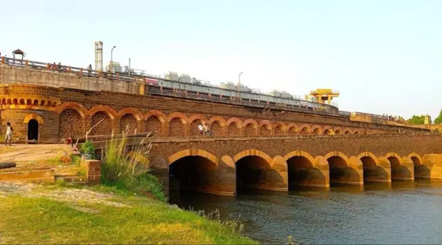 ధవళేశ్వరం ఆనకట్ట