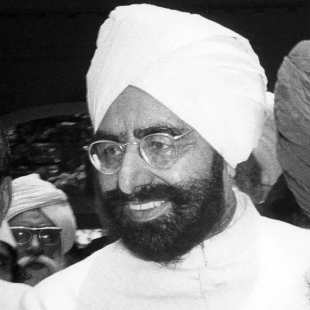 पांजब के तत्कालीन मुख्यमंत्री ज्ञानी जैल सिंह जो बाद में भारत के राष्ट्रपति बनें