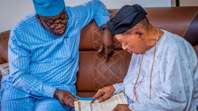 Alaafin n fi iwe kan han gomina Fayemi