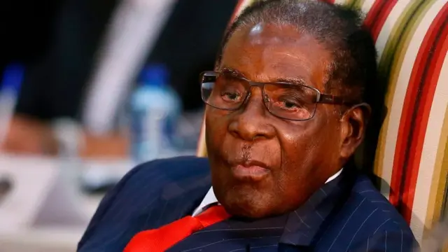 Un pasteur revient sur sa prophétie après son arrestation. Il avait annoncé la mort du président du Zimbabwé, Robert Mugabe pour cette semaine.