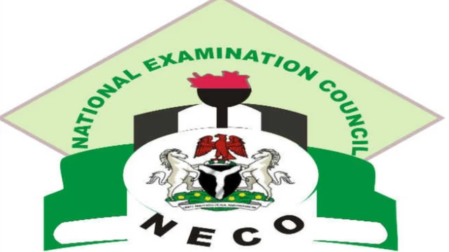 Nigeria goment don suspend NECO oga, 2 odas wey misuse N25 billion.