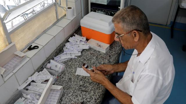 Profissionaljogo do sport betsaúde prepara vacinajogo do sport betfebre amarela