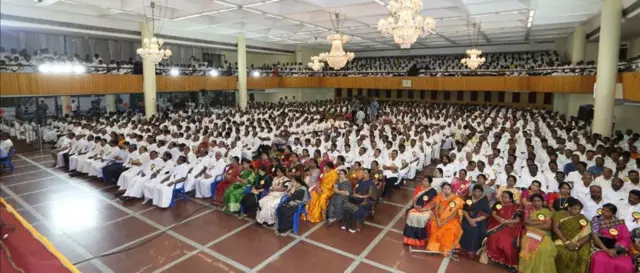 சென்னையில் தி.மு.கவின் தலைமையகமான அண்ணா அறிவாலயத்தில் நடந்த அவசர செயற்குழு கூட்டம்