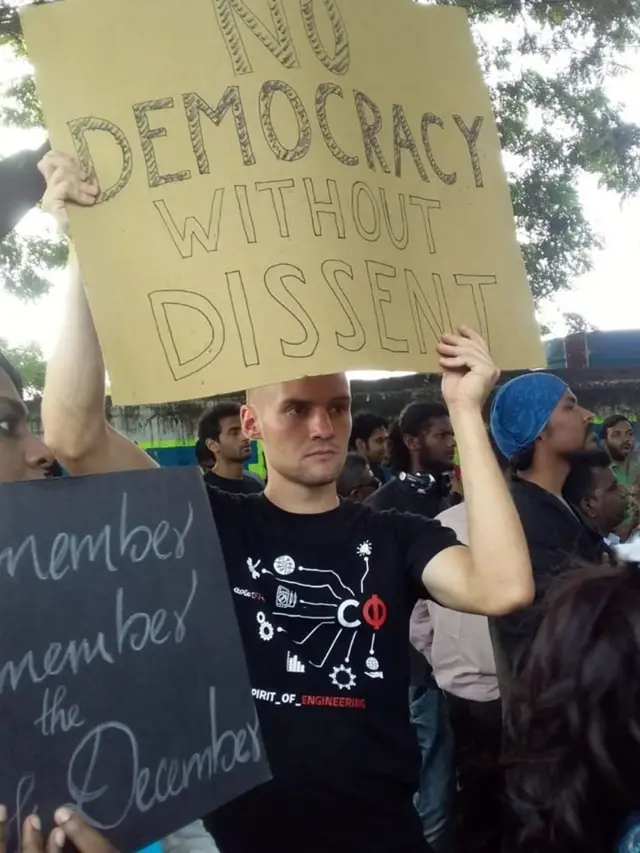 திருத்தப்பட்ட குடியுரிமை சட்ட போராட்டம் ஜெர்மன் மாணவர் கூறியது என்ன?