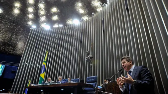 Senador Ivo Cassol (PP-RO) discursa no Senado