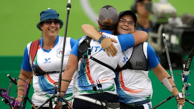 Xotinining dumbasi orqadan