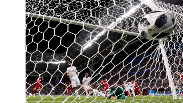 توپی که ایران از دروازه اسپانیا رد کرد، گل به حساب نیامد