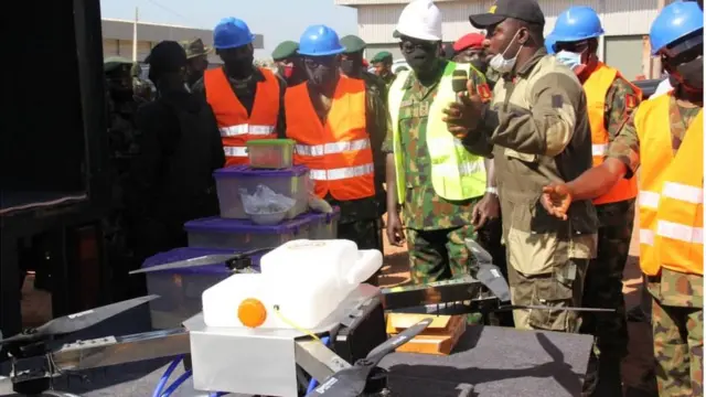 Awọn ologun ati araalu