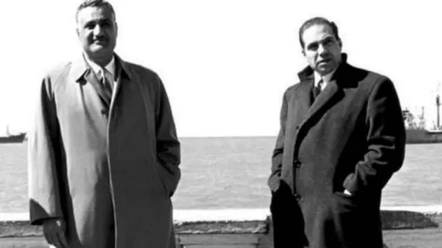 جمال عبد الناصر وعبد الحميد السراج على الكورنيش الغربي عام 1959
