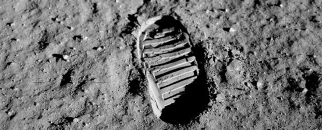 отпечаток ноги на Луне