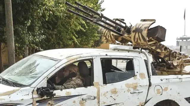 तुर्की समर्थित सीरियाई विद्रोही सीमा पर सक्रिय हैं