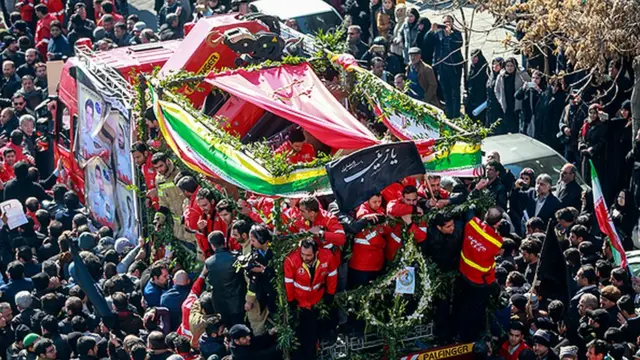 تشییع پیکر آتش نشانان