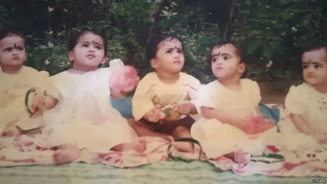 પાંચેય બહેન-ભાઈની બાળપણની તસવીર