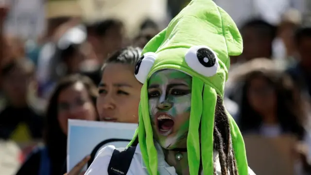 अर्थ डे पर मार्च फॉर साइंस रैली