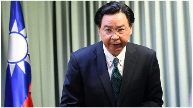 台湾外交部长吴钊燮受到留任，美中台三方关系将持续波动。