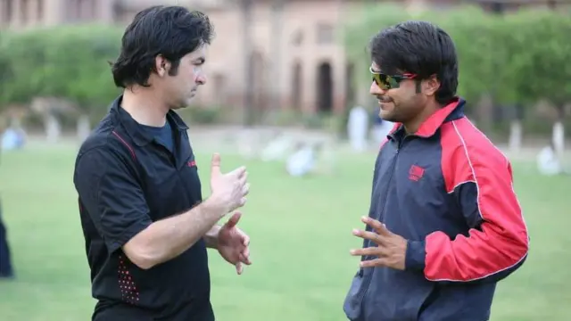 راشد خان اور علی ہوتی