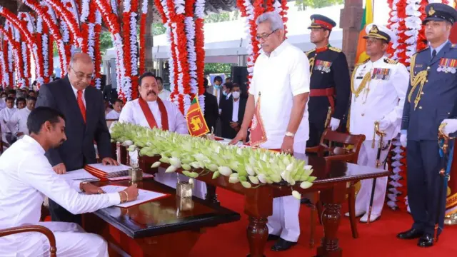 பதவிப் பிரமாணம் ஏற்கும் ஜீவன் தொண்டமான்.