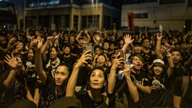 આશરે 20 લાખ લોકો બિલના વિરોધમાં રસ્તા પર ઊતર્યાં હતાં